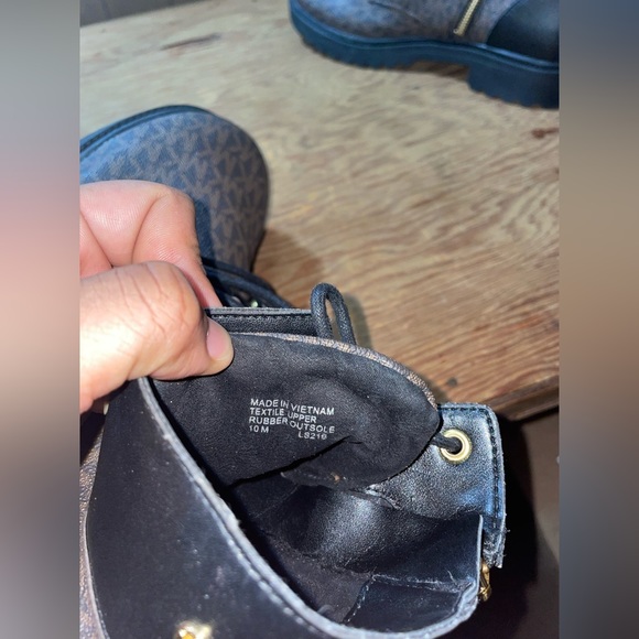 Michael Kors women’s size 10 Alistair lace up combat boots - Picture 8 of 12